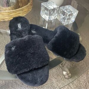 UGG Black Fluffy Slide Sandals Cozy Shearling Slippers Women’s Size 7